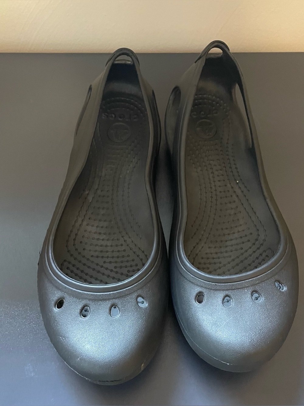 crocs Women’s Black Slip on Shoes Size 7